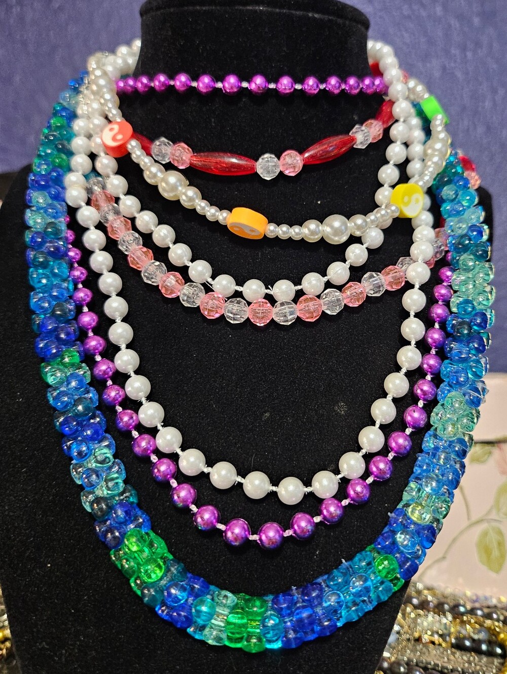 5 Necklaces, 4 Bracelets, 2 Light Up, 2 Rings